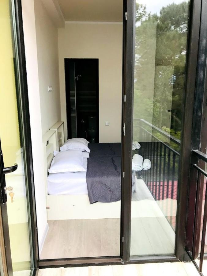 Hotel Gurya Kobuleti Esterno foto