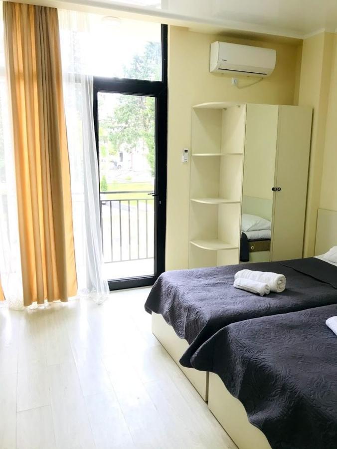 Hotel Gurya Kobuleti Esterno foto