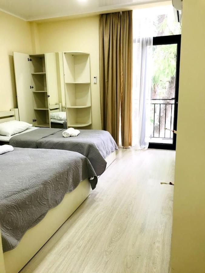 Hotel Gurya Kobuleti Esterno foto
