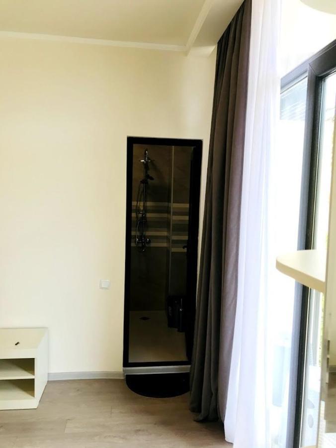 Hotel Gurya Kobuleti Esterno foto