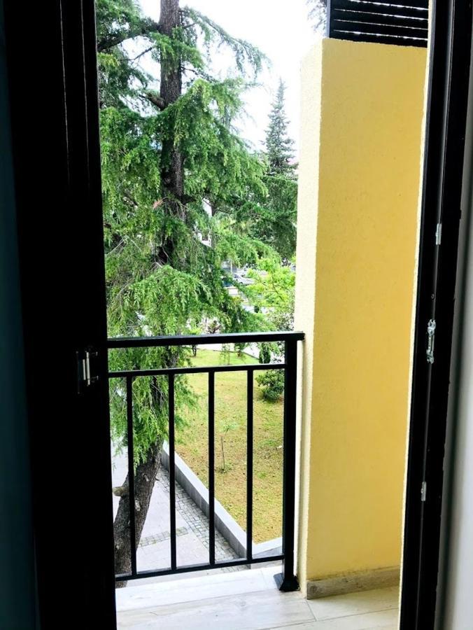 Hotel Gurya Kobuleti Esterno foto