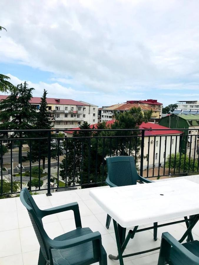 Hotel Gurya Kobuleti Esterno foto
