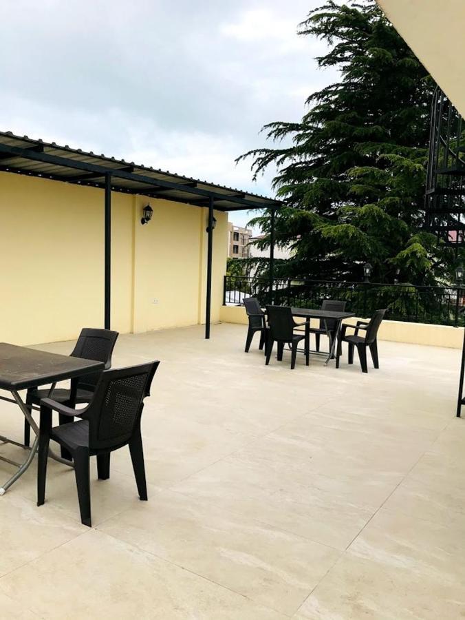 Hotel Gurya Kobuleti Esterno foto