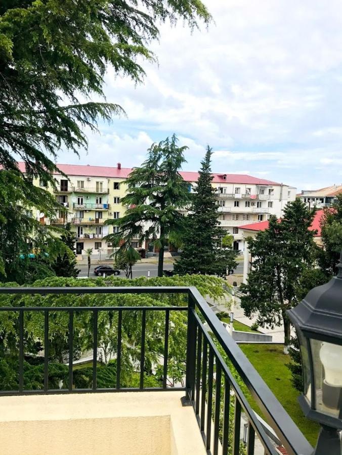 Hotel Gurya Kobuleti Esterno foto